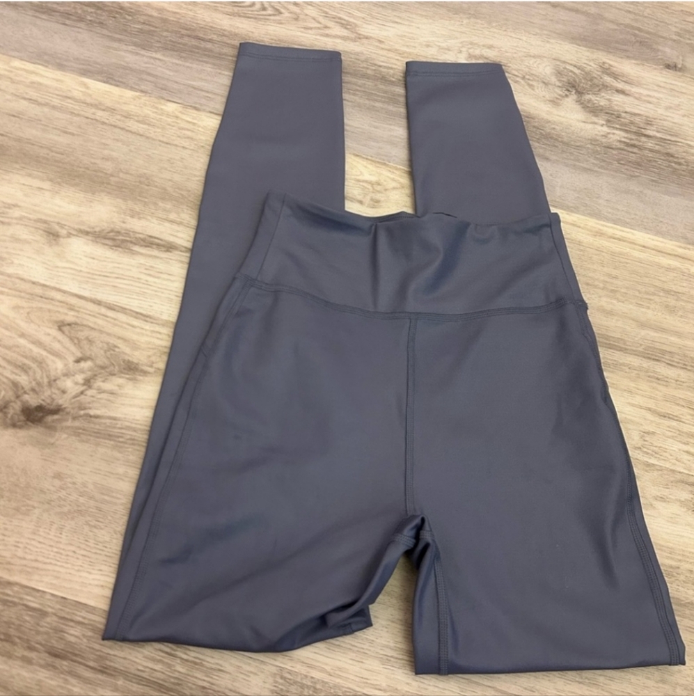 NWOT Abercrombie & Fitch YBP Legging